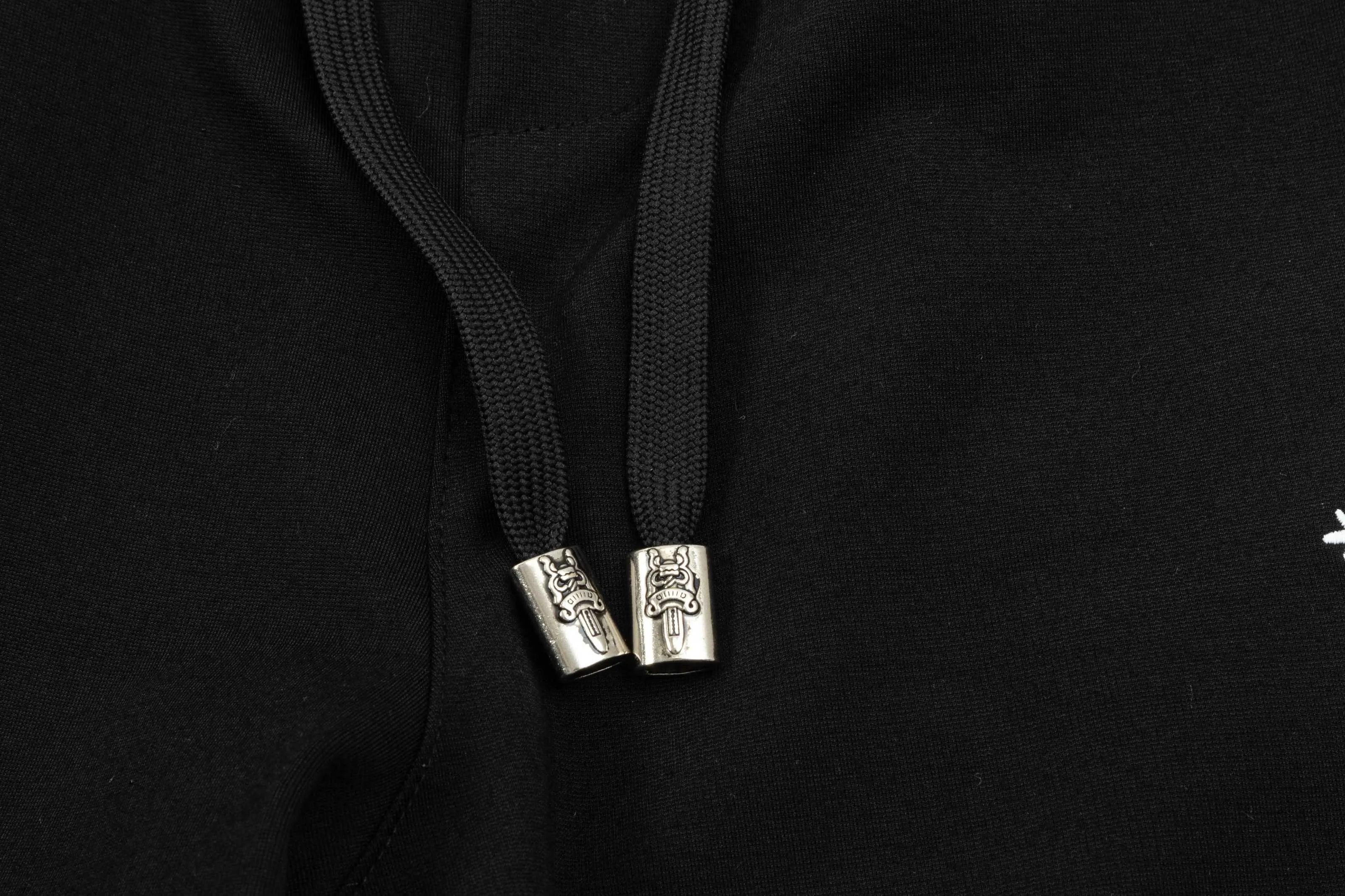 🅿️190 2025 Croxin new knitted shorts, customized fabric, knitted with knitted logo printed on it. The version is tight and three-dimensional, with straight stripe splicing. The customized trouser cord hardware has strong texture and smoothness. The upper body is comfortable and breathable. It has a concave and convex three-dimensional feel. It is fashionable and casual. Color: Black - White Size: M-4XL